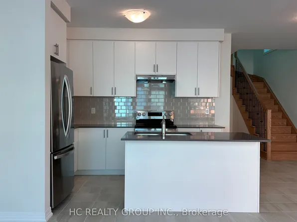 2975 Seagrass St, Pickering, ON L1X 0P6