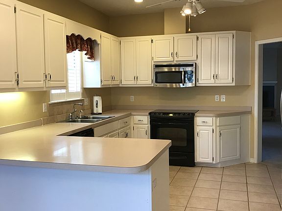 3rd image of 3161 Oak Shadow Ln