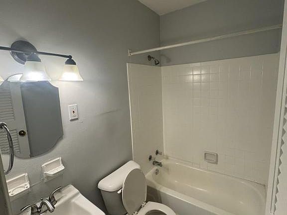 5th image of 724 Delta Ave APT 17