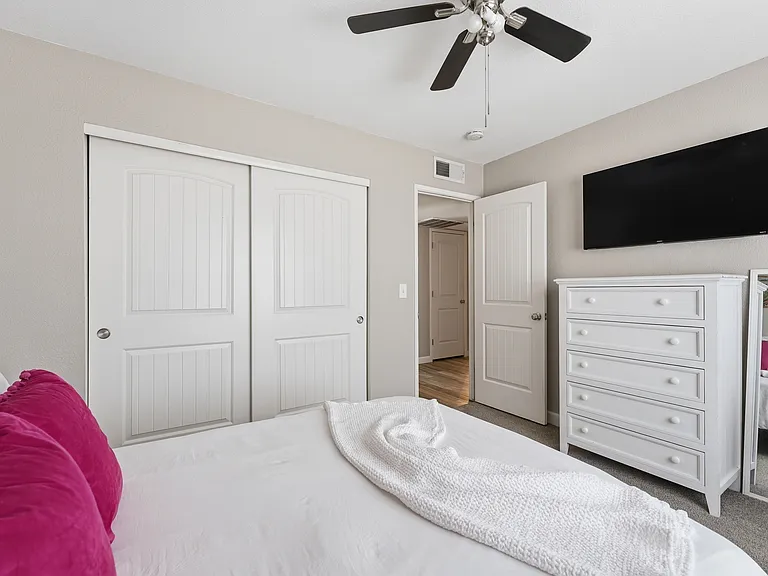 932 W Julie Dr — Photo 27