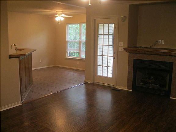 4th image of 47 Cawood Dr