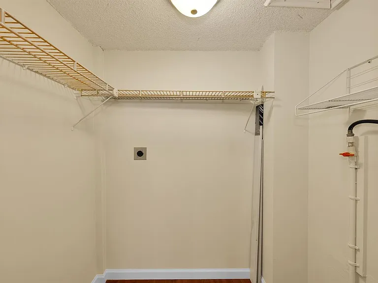 118 Royal Park Dr #4G — Photo 18