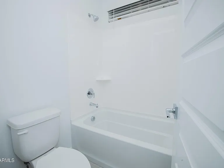 3512 N 103rd Dr — Photo 5
