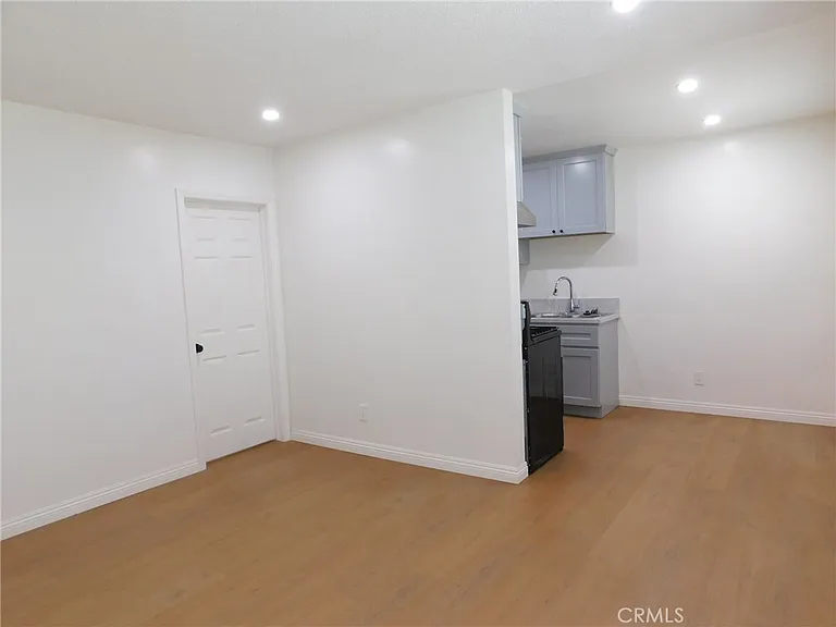 920 W Olive Ave #B — Photo 6