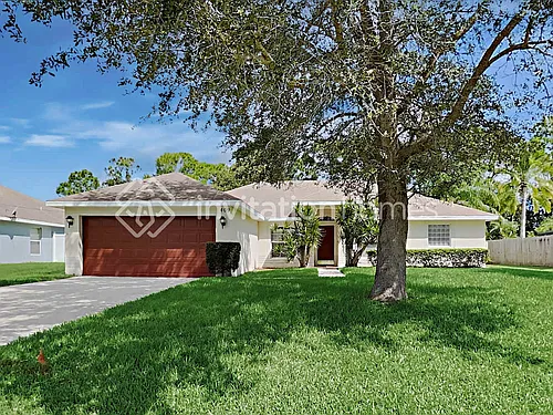 409 NW Concord Dr Photo 1