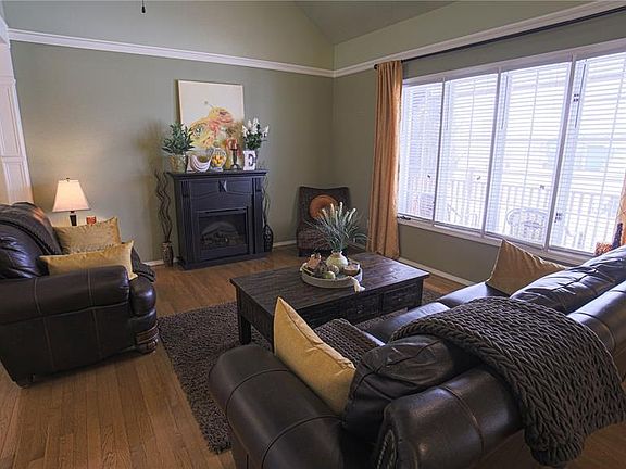 4th image of 434 Brooks ROAD