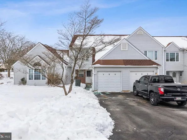 104 Wigton Cir, Perkasie, PA 18944