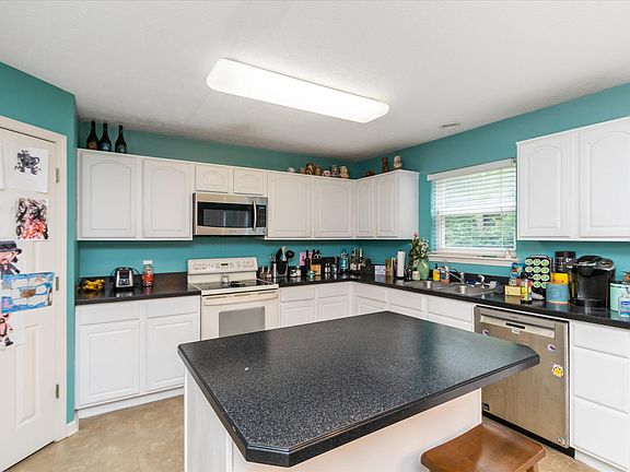 5th image of 6539 Smithfield Dr