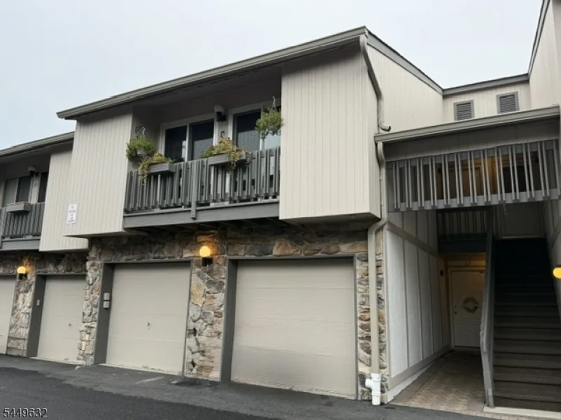 2 bed, 2.0 bath, $3,300 — Photo 3