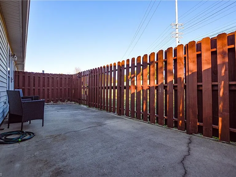 4410 Single Tree Ln — Photo 25