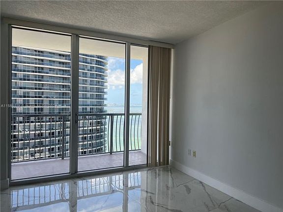 4th image of 1750 N Bayshore Dr APT 4705
