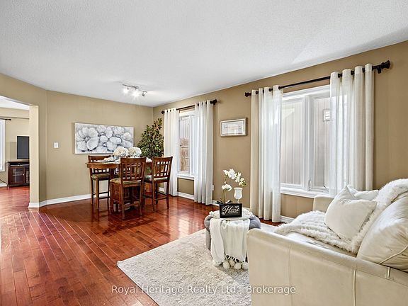 3rd image of 65 Cranborne Cres