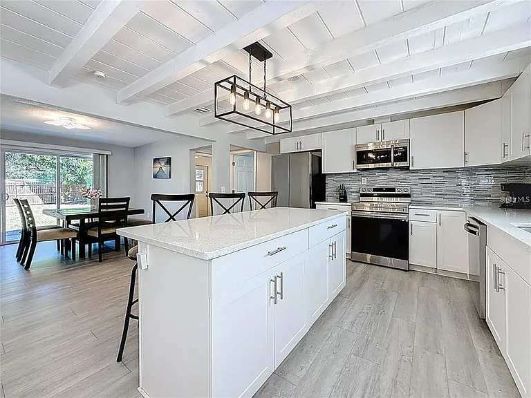 1408 Rogers St — Photo 1