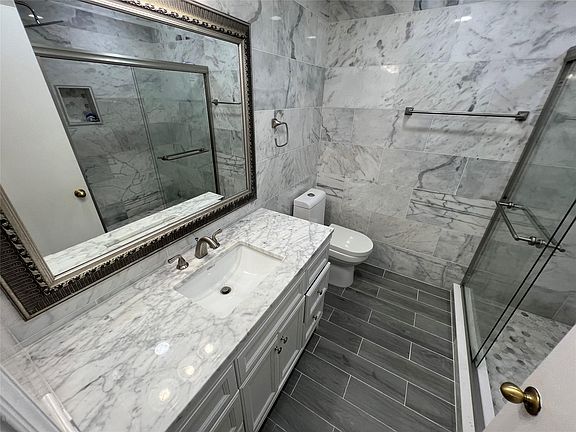 5th image of 4778 SW 14th Place