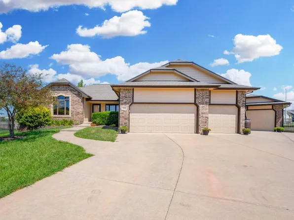 1016 E Moss Wood Ct, Derby, KS 67037