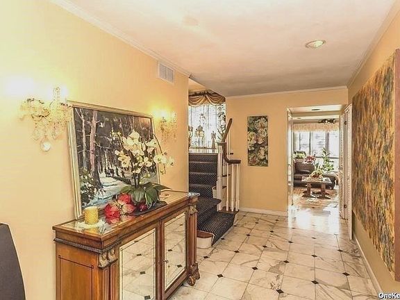 4th image of 18 Seaview Ln