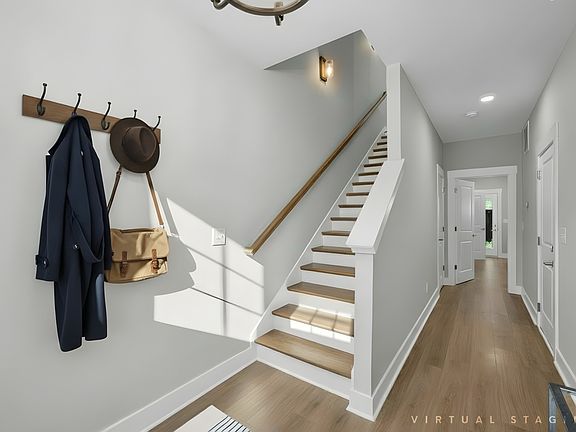2nd image of 203 Stonecrest Cir