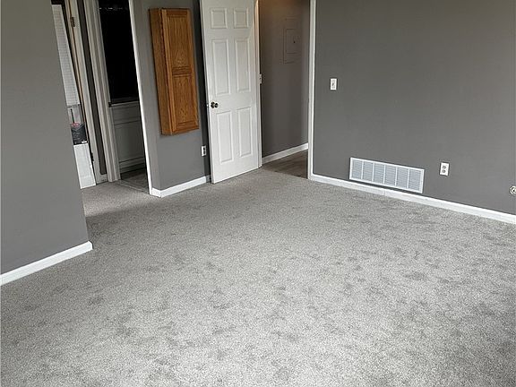 5th image of 10 Foery Dr APT 105