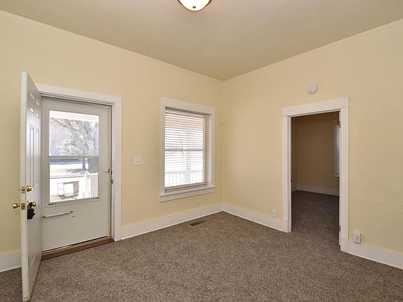 3rd image of 614 W College Ave #616