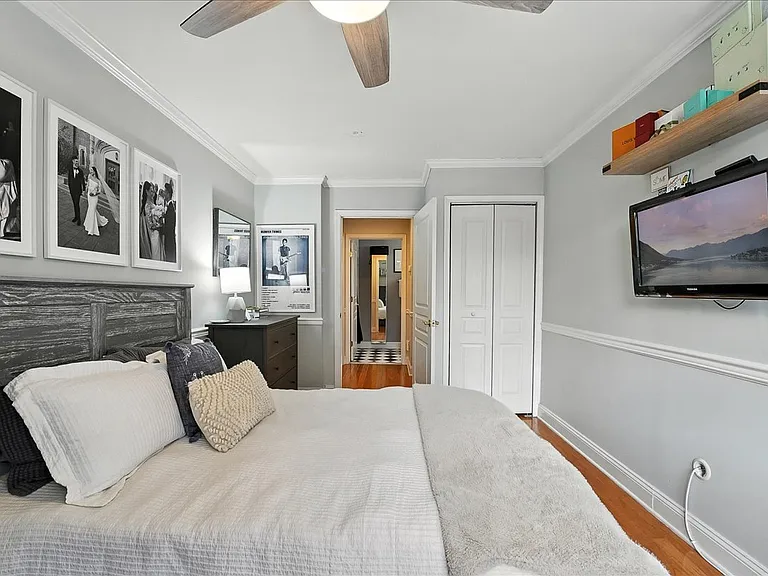 812 Grand St #412 — Photo 17