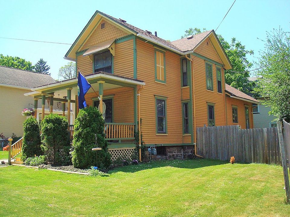 2nd image of 284 Main St