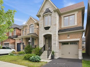 27 Christine Elliott Ave, Whitby, ON L1P 0B8