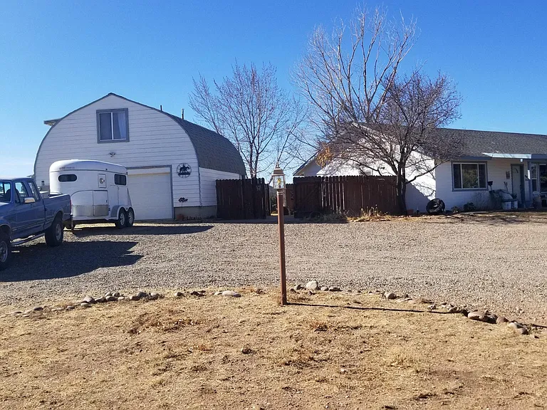 2940 W Colt Canyon Trl — Photo 1
