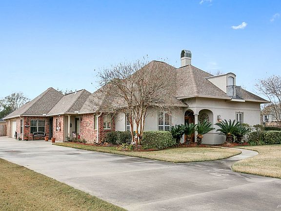 2nd image of 1127 Bear Creek Cir