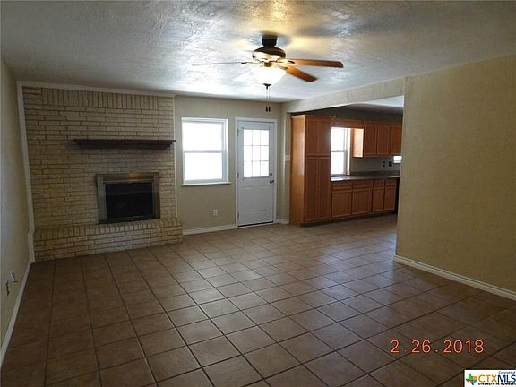 5th image of 904 Davie Lee Dr