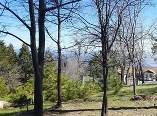 42 Park Dr, Running Springs, CA 92382