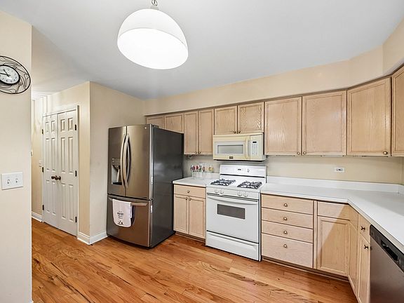 4th image of 1544 Laurel Oaks Dr