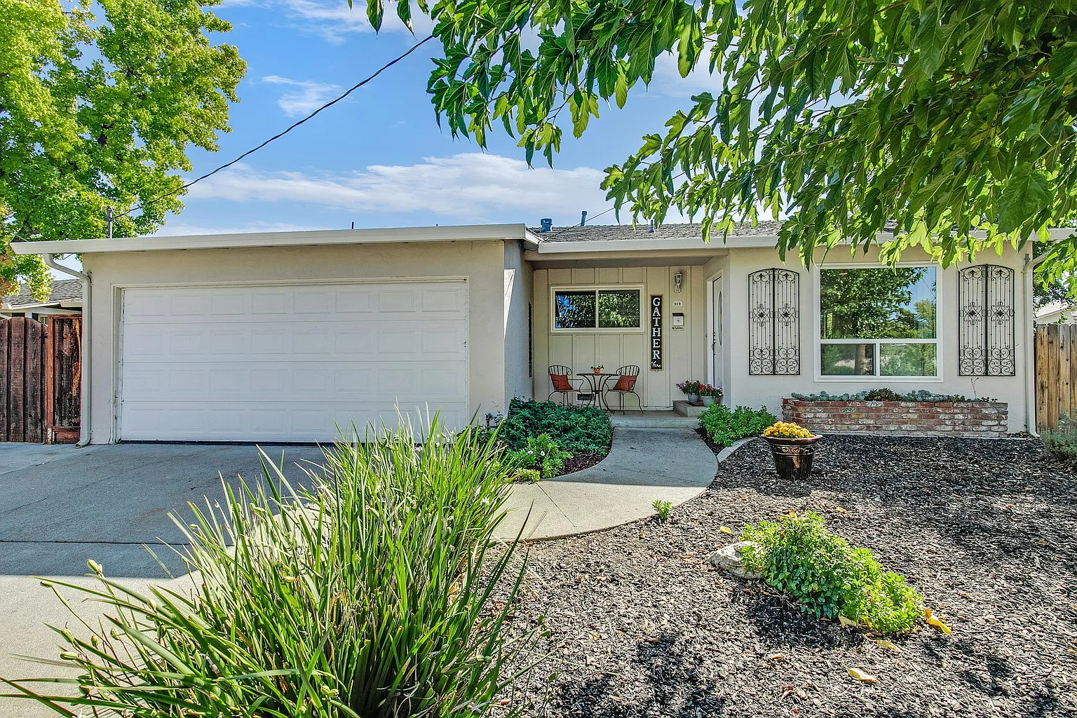 919 Miranda Way photo 1