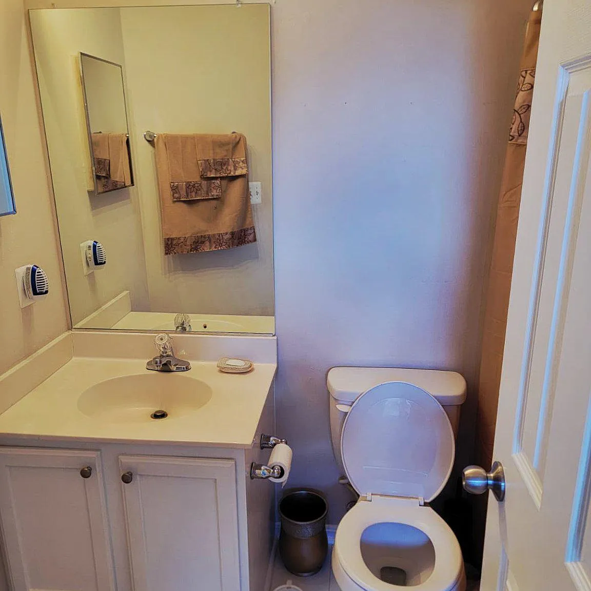 2 bed, 2.5 bath, 1400 sqft, $2,500 — Photo 4