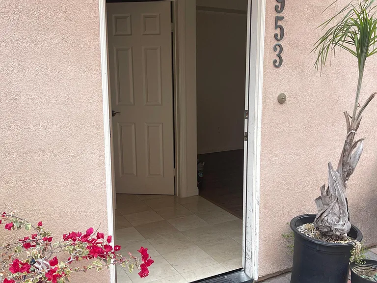 3953 Riviera Dr — Photo 2