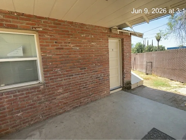 3052 — Photo 1