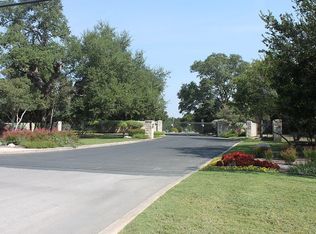 3702 Wilderness Blf, San Antonio, TX 78261