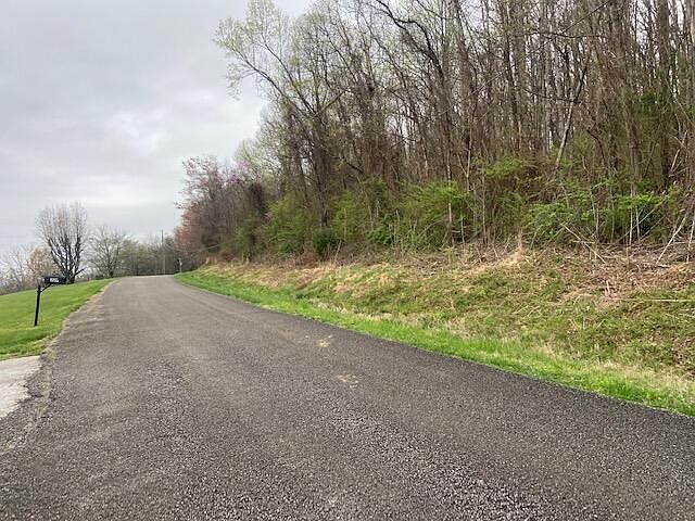2nd image of Woodland Dr