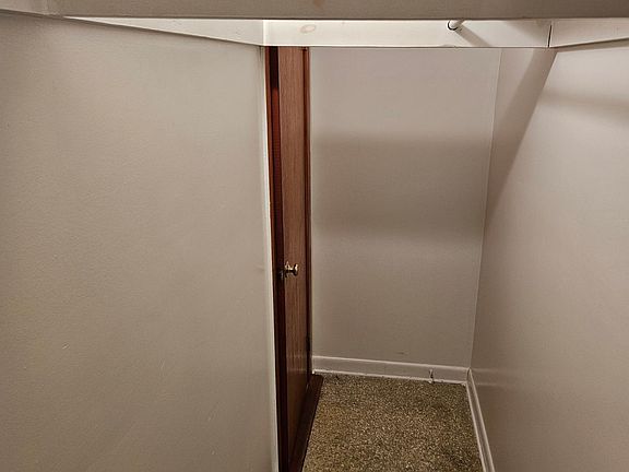 4th image of 19 York St #19