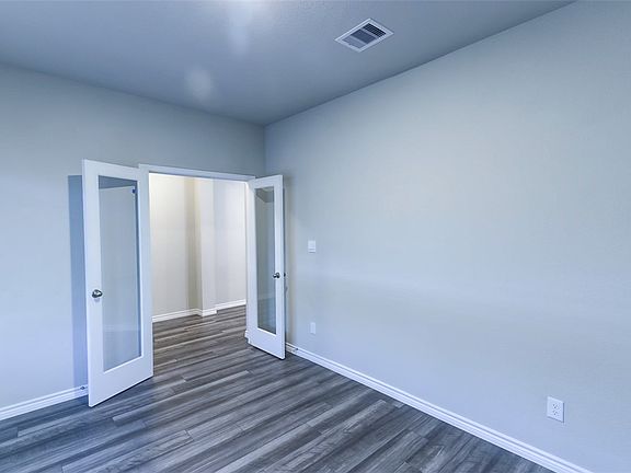 5th image of 1062 Verona Dr