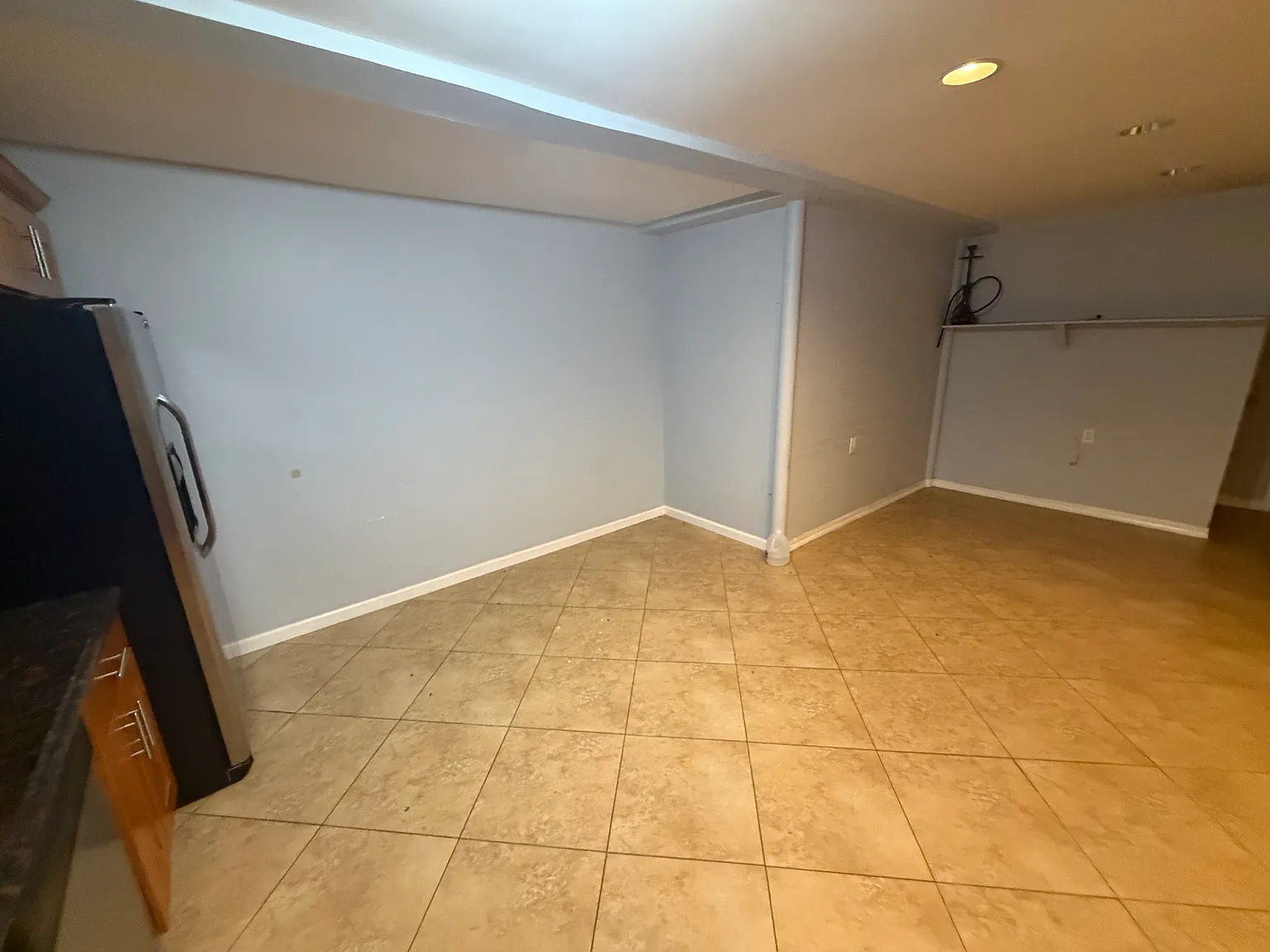 1 bed, 3200 sqft, $1,800 — Photo 2