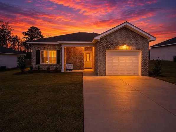 7175 King Rd, Valley, AL 36854