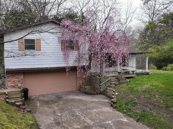 1304 Tomah Dr, Mount Pleasant, MI 48858