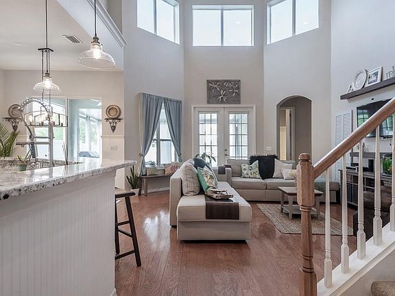 5th image of 5009 Torrey Hills Ln