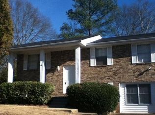 6716 Bedford Rd, Rex, GA 30273