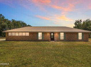 1055 Eddie Ray Rd, Breaux Bridge, LA 70517
