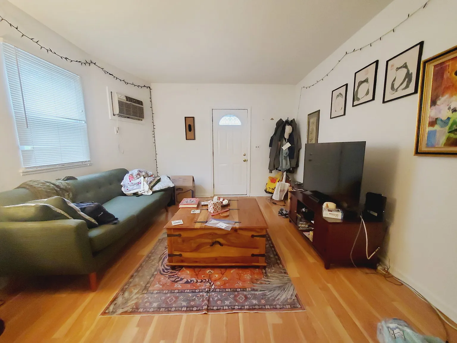 2 bed, 1.5 bath, 900 sqft, $2,500 — Photo 4