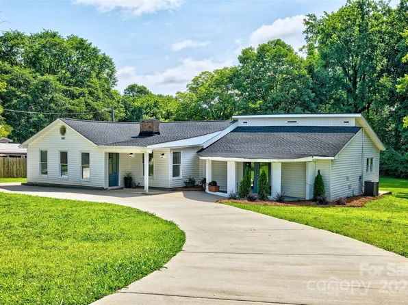 2039 California Rd, York, SC 29745
