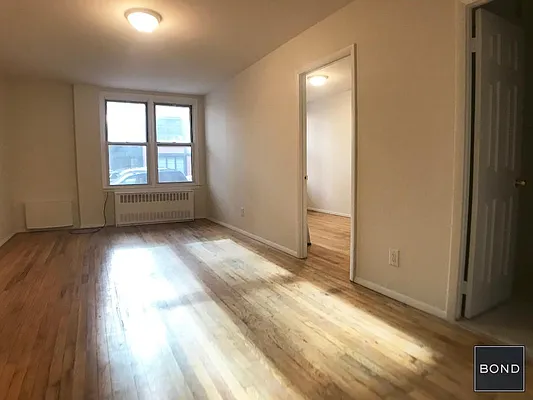 Rented by Bond New York | media 23