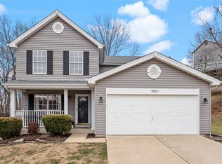 1860 Strawberry Ridge Dr, Ballwin, MO 63021