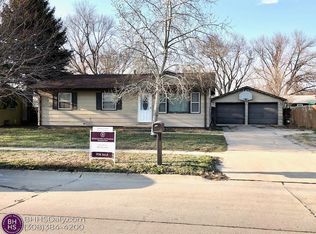 3012 W 13th St, Grand Island, NE 68803